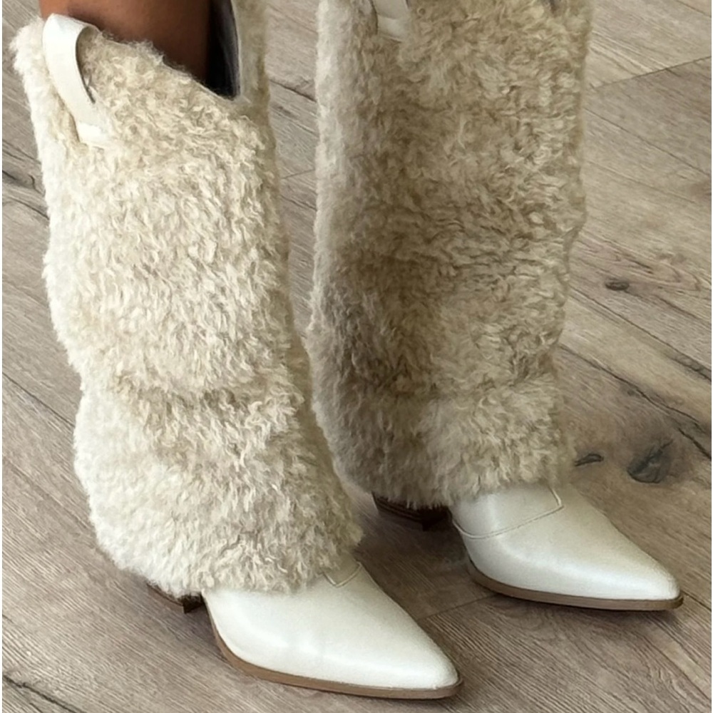 Brand new never worn faux fur foldover boot pointed toe, stacked block heel